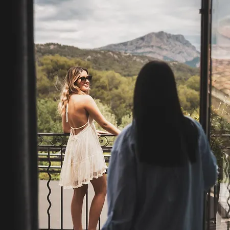Hotel Les Sainte-victoire &